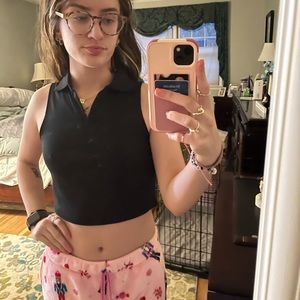 “so” cropped tank top